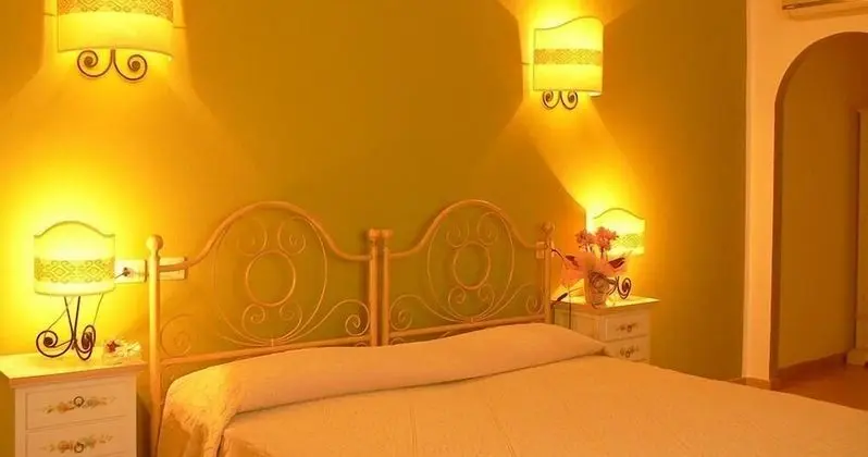 Classic Tek Büyük Yataklı Oda