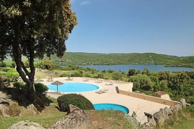 Superior Tek Büyük Yataklı Oda, Göl Manzaralı