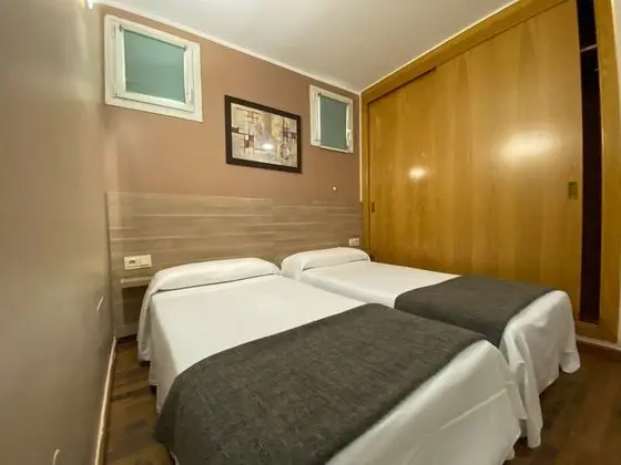 Tek Büyük veya İki Ayrı Yataklı Oda