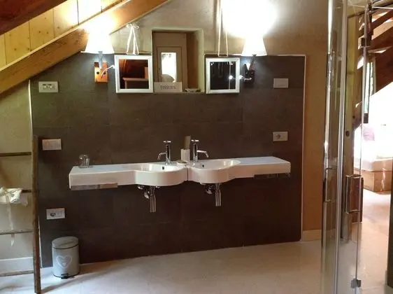 Comfort Üç Kişilik Oda (Pinot Nero)