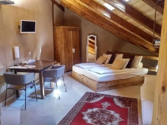 Üç Kişilik Oda (Marzemino)