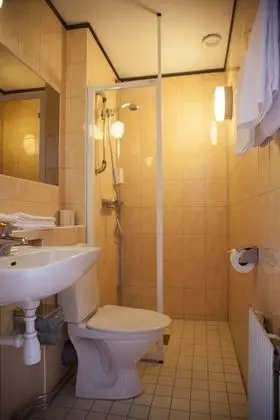 Basic Tek Büyük veya İki Ayrı Yataklı Oda