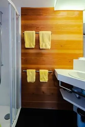 Comfort Tek Büyük veya İki Ayrı Yataklı Oda