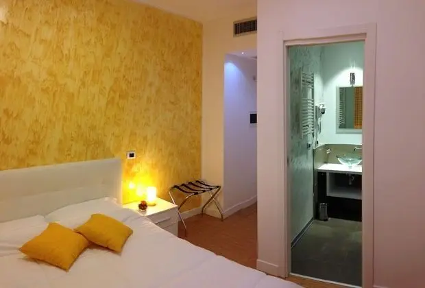 Standard Tek Büyük Yataklı Oda