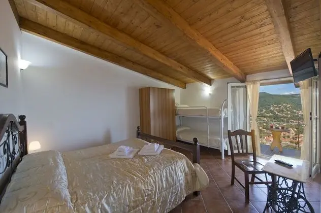 Dört Kişilik Oda, Deniz Manzaralı, Kule