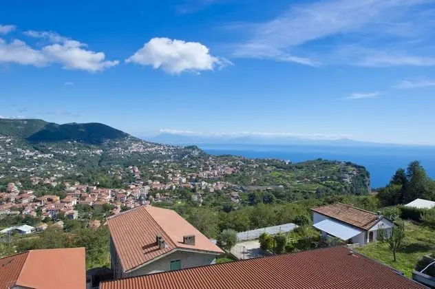Dört Kişilik Oda, Deniz Manzaralı, Kule