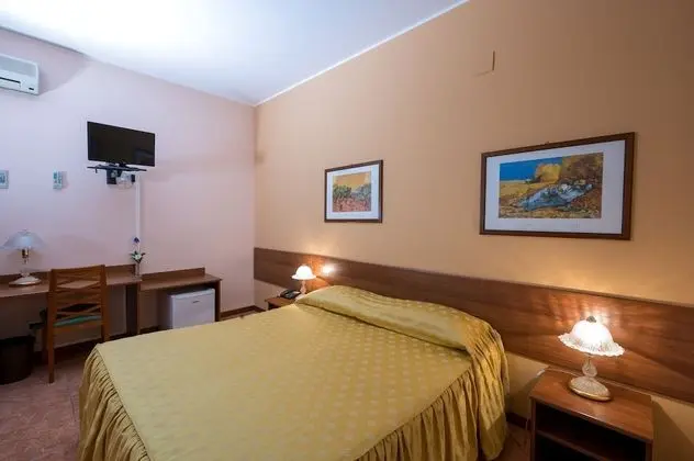 Comfort Tek Büyük Yataklı Oda