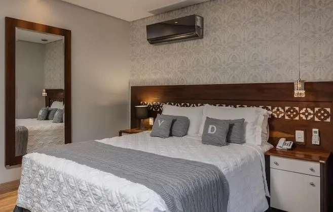 Deluxe Tek Büyük Yataklı Oda, 1 Büyük (Queen) Boy Yatak