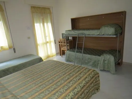 Classic Dört Kişilik Oda, 1 Yatak Odası, Balkon, Avlu