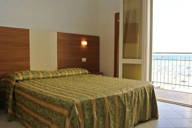 Classic Üç Kişilik Oda, 1 Yatak Odası, Balkon, Avlu