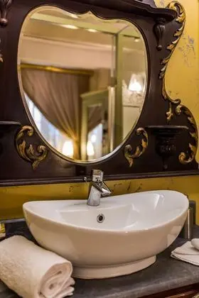 Deluxe Tek Büyük Yataklı Oda, Balkon