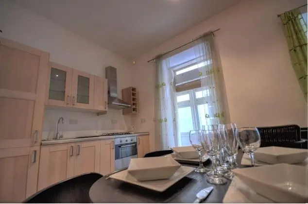 Family Stüdyo, Şehir Manzaralı