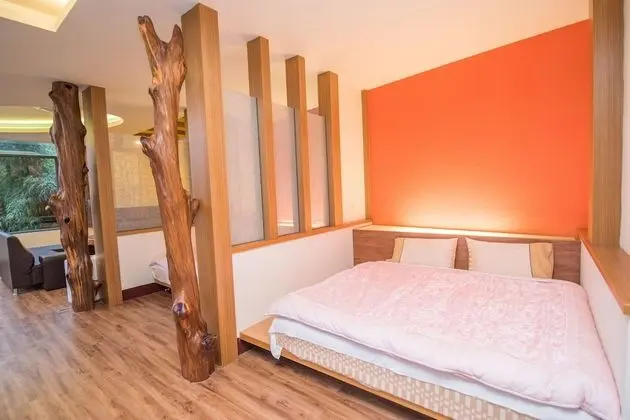 Grand Süit, 2 Büyük (Queen) Boy Yatak, Sigara İçilmez, Bahçe Manzaralı