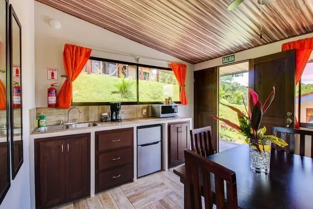 Tek Büyük Yataklı Oda