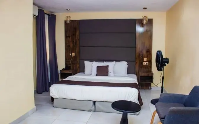 Deluxe Tek Büyük Yataklı Oda