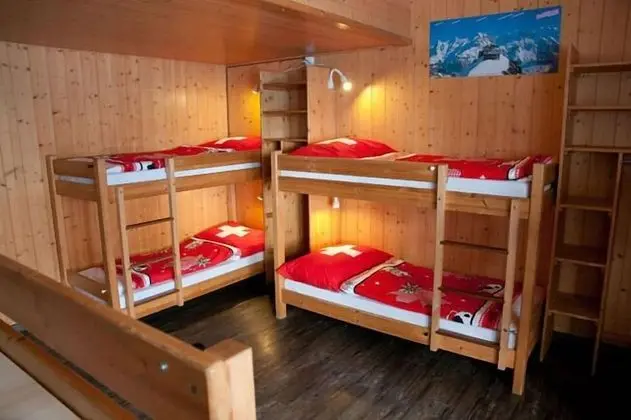 Dört Kişilik Oda, Ortak Banyo