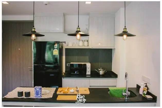 1-Bedroom Apartment with Mountain View
