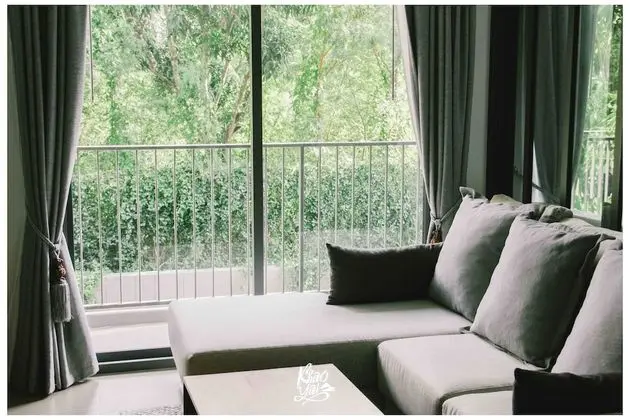 1-Bedroom Apartment with Mountain View