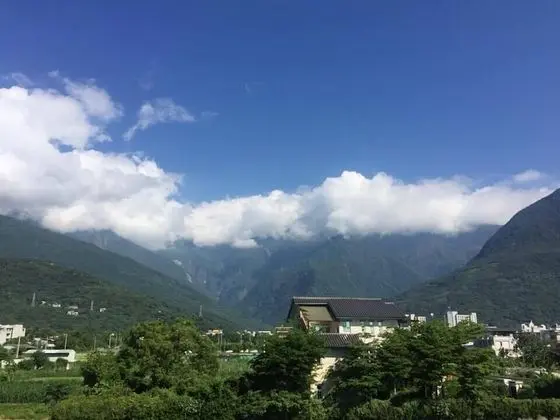 Tek Büyük Yataklı Oda, Dağ Manzaralı