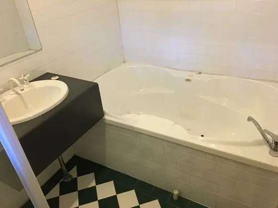 Standard Tek Büyük Yataklı Oda, 1 Büyük (Queen) Boy Yatak, Küvet