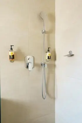 Valley View Rooms