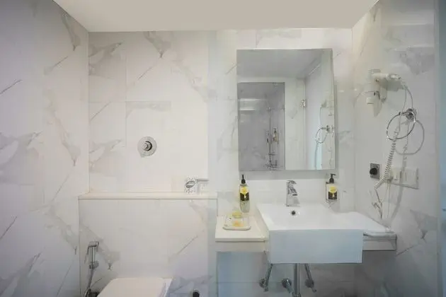 Valley View Suite