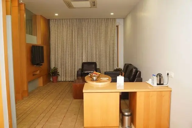 Valley View Suite