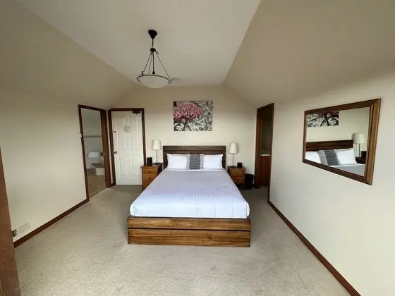 Çatı Katı (Loft) (Suite, 1 Night Min)