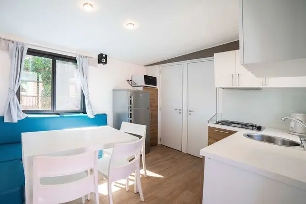Deluxe Karavan