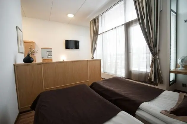Tek Büyük Yataklı Oda, Sauna