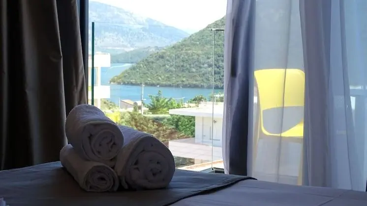 Comfort Tek Büyük Yataklı Oda, Deniz Manzaralı
