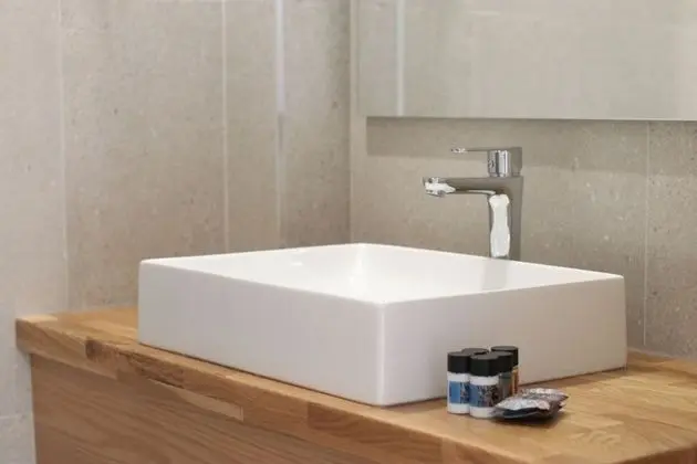 Comfort Tek Büyük Yataklı Oda, Deniz Manzaralı