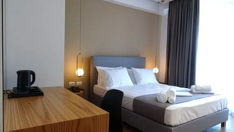 Comfort Tek Büyük Yataklı Oda, Havuz Manzaralı