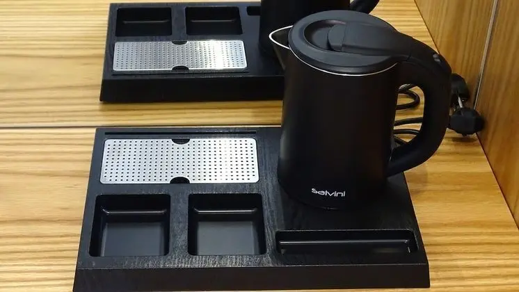Comfort Tek Büyük Yataklı Oda, Havuz Manzaralı