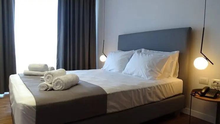 Comfort Tek Büyük Yataklı Oda, Havuz Manzaralı