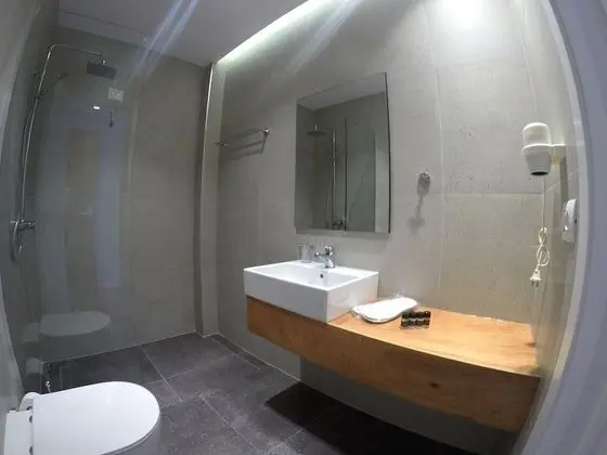 Comfort Tek Büyük Yataklı Oda, Havuz Manzaralı
