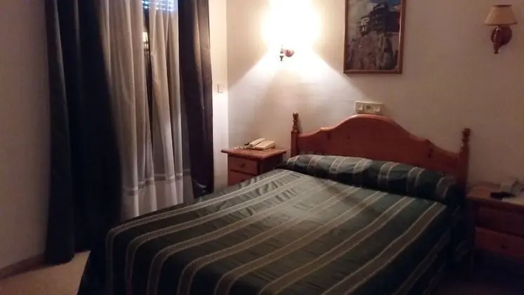 Tek Büyük veya İki Ayrı Yataklı Oda