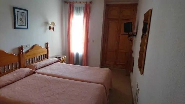 Tek Büyük veya İki Ayrı Yataklı Oda