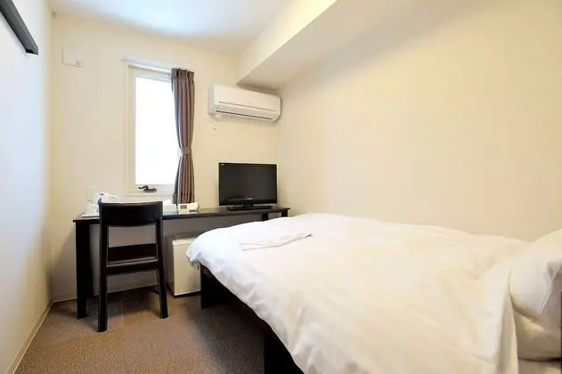 Tek Kişilik Oda, Sigara İçilebilir