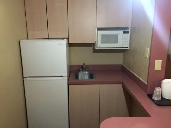 Deluxe Room, 1 King Bed, Kitchenette, Nonsmoking
