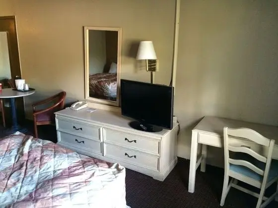 Deluxe Room, 1 King Bed, Kitchenette, Nonsmoking