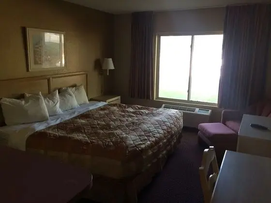 Deluxe Room, 1 King Bed, Kitchenette, Nonsmoking