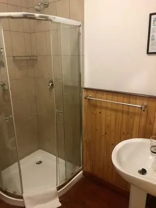 Traditional Tek Büyük Yataklı Oda