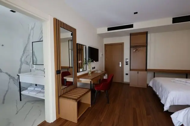 Deluxe Dört Kişilik Oda