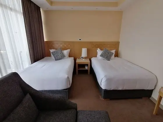 İki Ayrı Yataklı Oda, Şehir Manzaralı