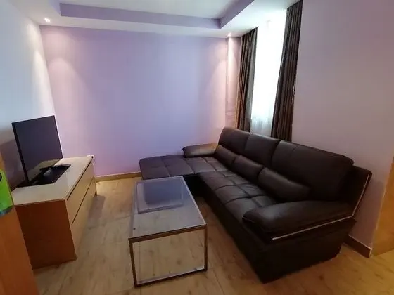 Junior Süit, 1 En Büyük (King) Boy Yatak ve Çekyat