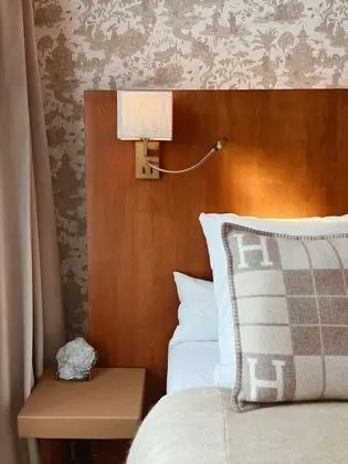 Deluxe Tek Büyük Yataklı Oda, Kanal Manzaralı