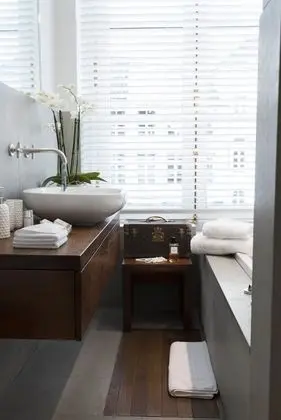 Deluxe Tek Büyük Yataklı Oda, Kanal Manzaralı