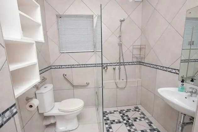Deluxe Süit, 1 Yatak Odası, Engellilere Uygun, Bahçe Manzaralı (Whales Suite )
