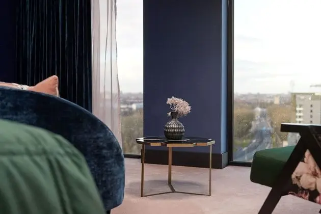 Penthouse Suite (North)